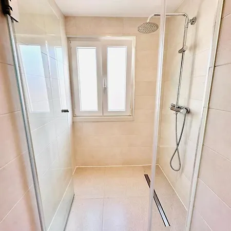 New Flat Lisbon, Close To Attractions *